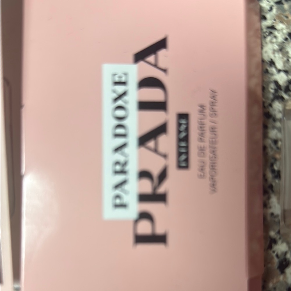 Designer Perfume Sample Set - Picture 4 of 8